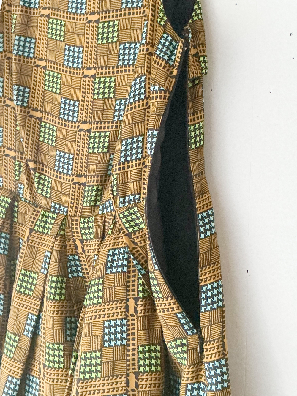 Girls From Savoy Anthropologie Silk Geometric Print Fit & Flare Dress Size 4P - Picture 4 of 9